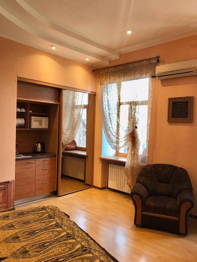 Mini-Hotel In The Very Heart Of Odessa Екстер'єр фото